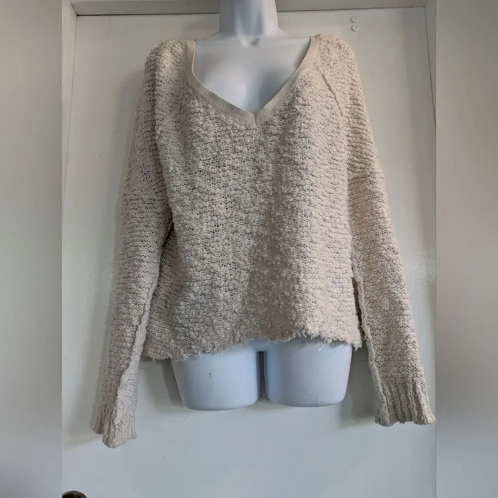 Free people Cream Colored textured popcorn V neck sweater